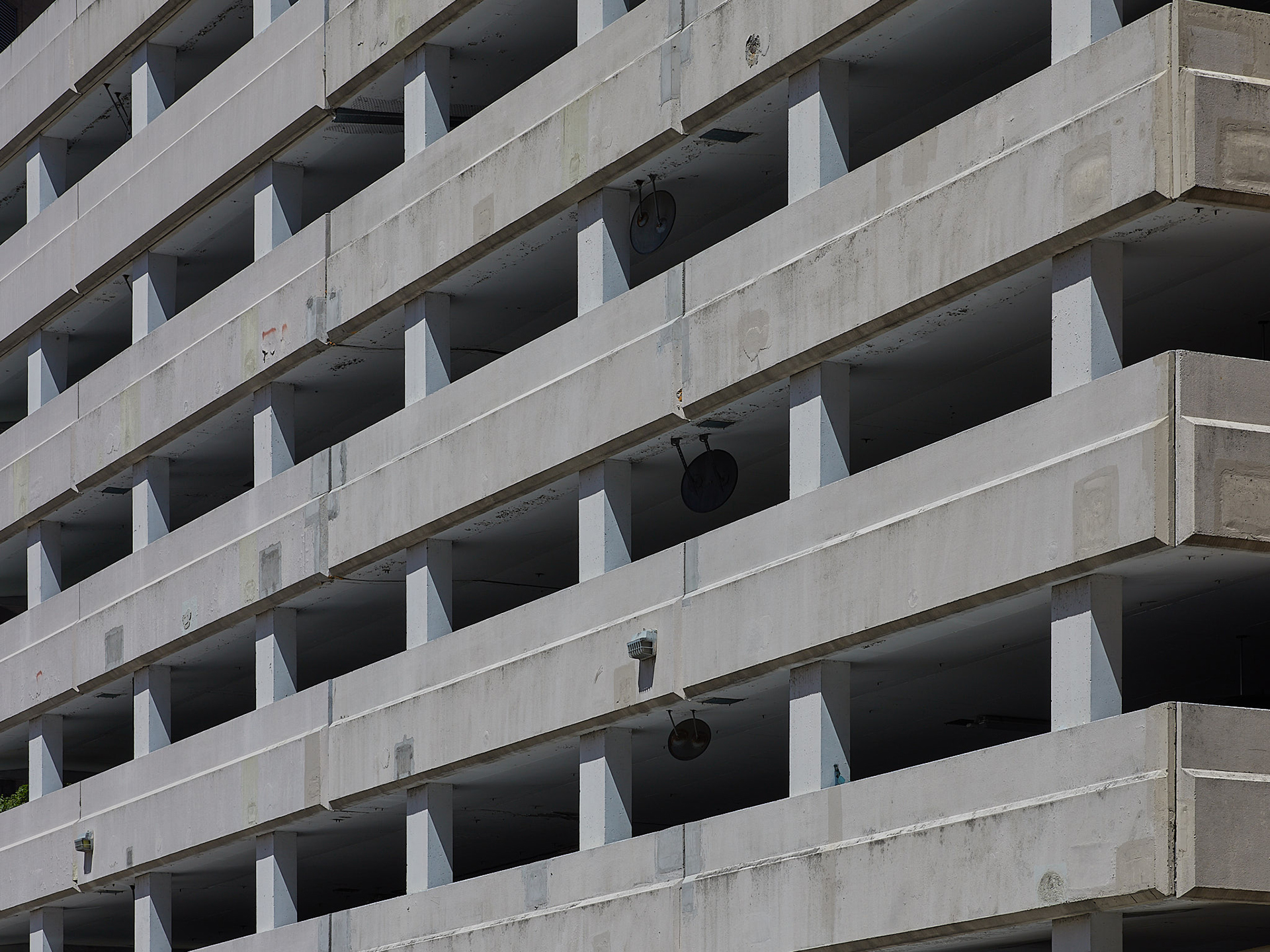 image of an above ground parking garage
